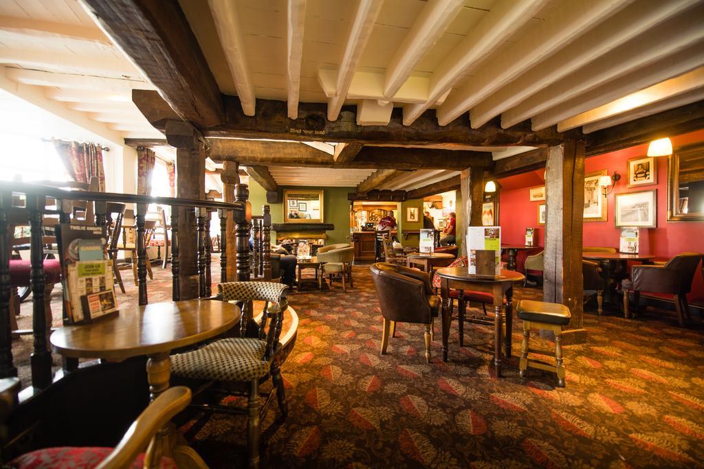 Hotel The Twelve Knights Port Talbot Exterior foto